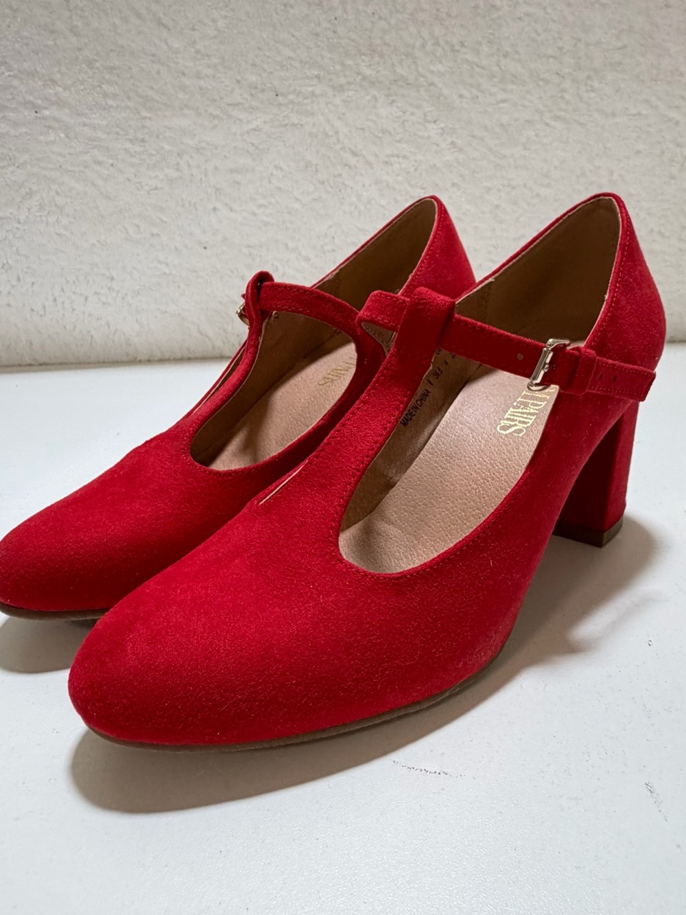 Dream Pairs Red Suede T-Strap Mary Jane Block Heels Size 6